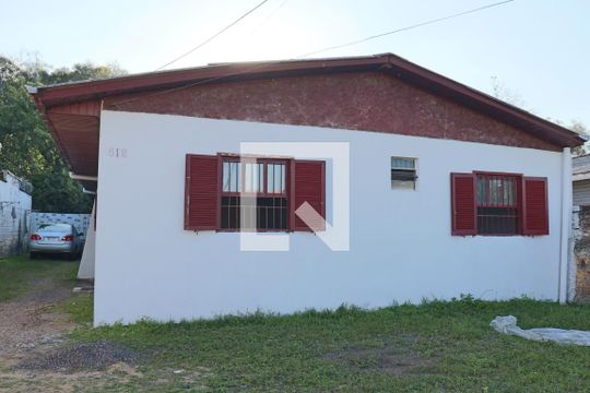 Fachada de casa à venda com 2 quartos, 65m² em Feitoria, São Leopoldo