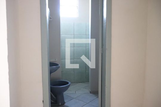 banheiro  de casa à venda com 2 quartos, 65m² em Feitoria, São Leopoldo