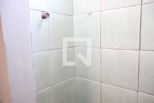 banheiro  de casa à venda com 2 quartos, 65m² em Feitoria, São Leopoldo