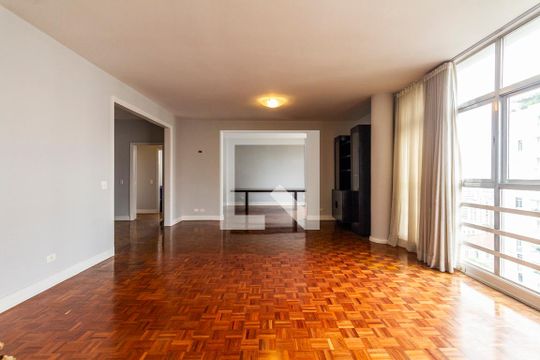 Apartamento à venda com 3 quartos, 228m² em Cerqueira César, São Paulo