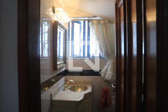 Lavabo de casa à venda com 3 quartos, 140m² em Planalto Paulista, São Paulo