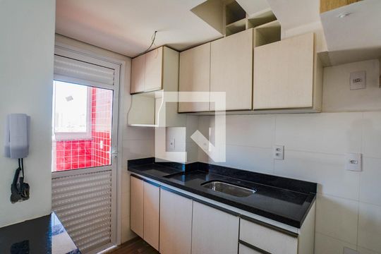 Cozinha de apartamento à venda com 2 quartos, 102m² em Vila Curuçá, Santo André