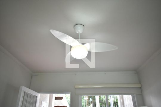 Sala de casa à venda com 4 quartos, 180m² em Vila Clementino, São Paulo