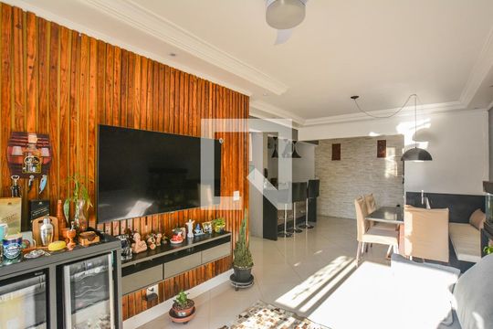 Sala de apartamento à venda com 3 quartos, 113m² em Vila Bastos, Santo André