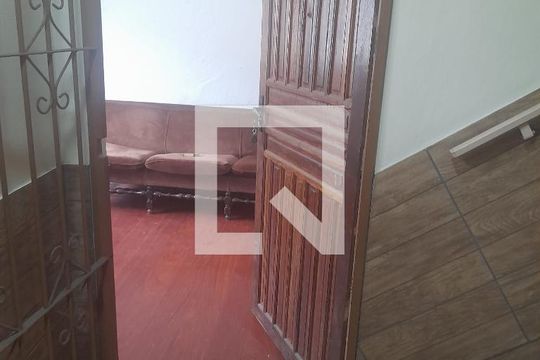 Entrada de apartamento à venda com 2 quartos, 30m² em Santa Rosa de Lima, Porto Alegre