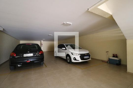 Garagem de apartamento à venda com 3 quartos, 140m² em Jardim Santo Antônio, Santo André