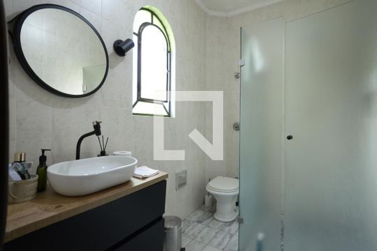 Banheiro de casa à venda com 2 quartos, 130m² em Vila Moinho Velho, São Paulo