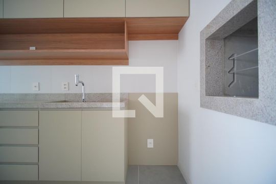 Cozinha de apartamento à venda com 1 quarto, 49m² em Petrópolis, Porto Alegre