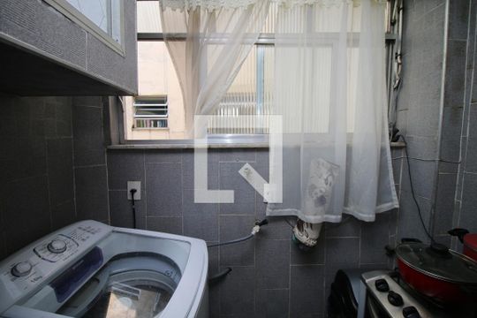 Cozinha e Área de Serviço de apartamento à venda com 4 quartos, 105m² em Olaria, Rio de Janeiro