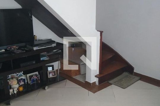 Casa para alugar com 2 quartos, 205m² em Vila Oratorio, São Paulo