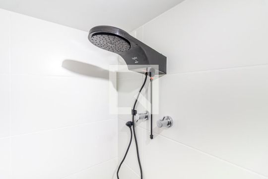 Banheiro de kitnet/studio para alugar com 1 quarto, 33m² em Jardim Paulistano, São Paulo