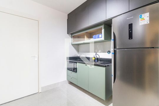 Cozinha de kitnet/studio para alugar com 1 quarto, 33m² em Jardim Paulistano, São Paulo