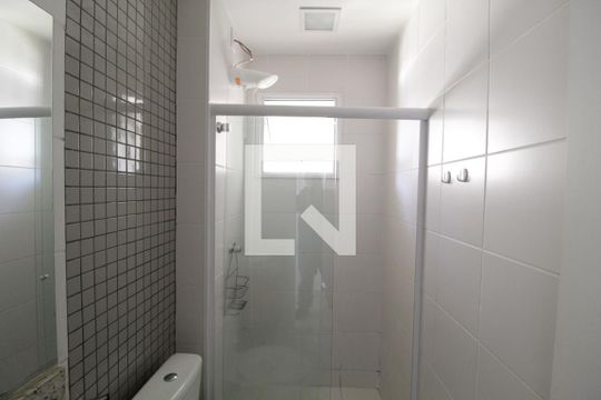 Banheiro Social de apartamento para alugar com 3 quartos, 71m² em Laranjeiras, Uberlândia