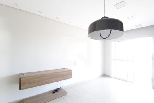 Sala de apartamento para alugar com 3 quartos, 71m² em Laranjeiras, Uberlândia
