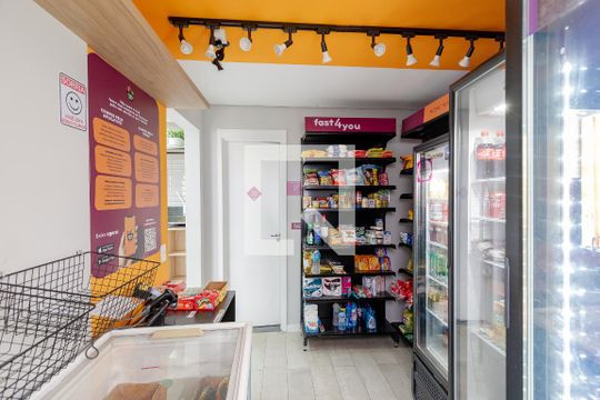 Mini Mercado de apartamento para alugar com 2 quartos, 33m² em Santo Amaro, São Paulo