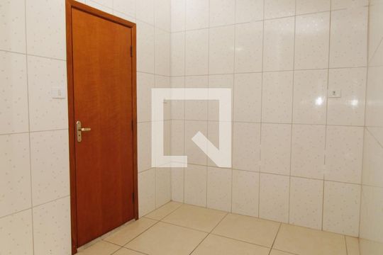 Cozinha de casa para alugar com 2 quartos, 100m² em Vila Gustavo, São Paulo