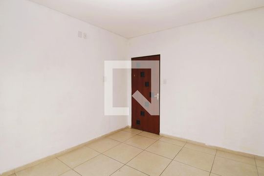 Suíte de casa para alugar com 2 quartos, 100m² em Vila Gustavo, São Paulo