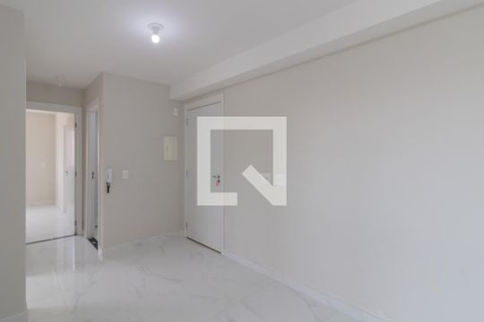 Sala / Cozinha de apartamento para alugar com 2 quartos, 44m² em Vila das Bandeiras, Guarulhos