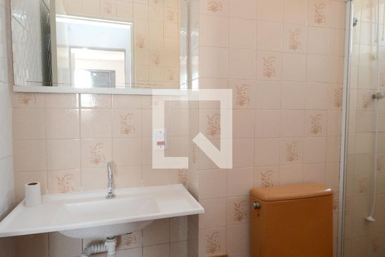Banheiro de apartamento à venda com 2 quartos, 58m² em Vila Campo Grande, São Paulo