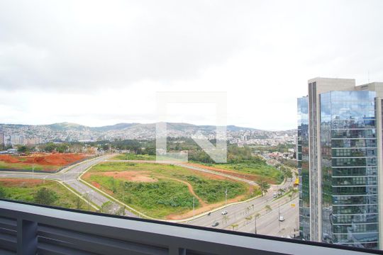 Sala/Quarto - Vista de kitnet/studio à venda com 1 quarto, 43m² em Petrópolis, Porto Alegre