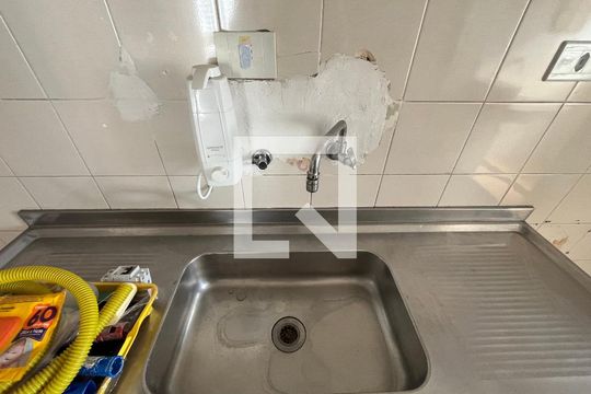 Cozinha  de apartamento para alugar com 2 quartos, 60m² em Vila Alexandria, São Paulo