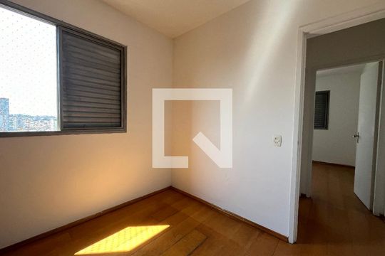 Quarto 1 de apartamento para alugar com 2 quartos, 60m² em Vila Alexandria, São Paulo