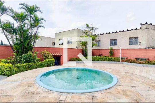 Área comum - Piscina de apartamento para alugar com 2 quartos, 60m² em Vila Alexandria, São Paulo