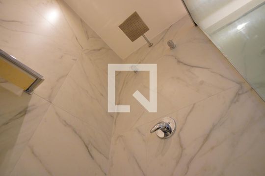 Banheiro Corredor de kitnet/studio à venda com 1 quarto, 44m² em Petrópolis, Porto Alegre