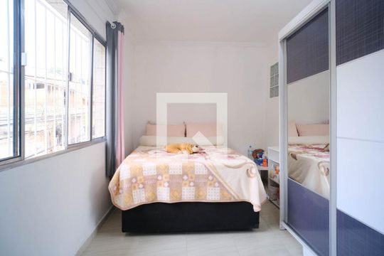Quarto de casa para alugar com 2 quartos, 60m² em Parque Císper, São Paulo