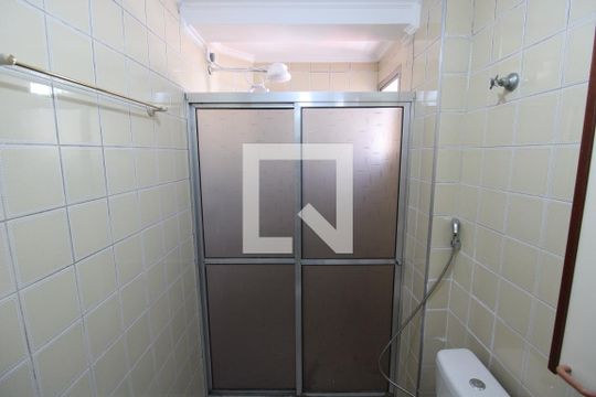 Banheiro de apartamento para alugar com 2 quartos, 70m² em Parada Inglesa, São Paulo