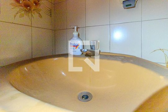 Lavabo 1 de casa à venda com 5 quartos, 210m² em Higienópolis, São Paulo