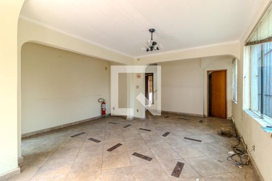 Sala de casa para alugar com 5 quartos, 210m² em Higienópolis, São Paulo