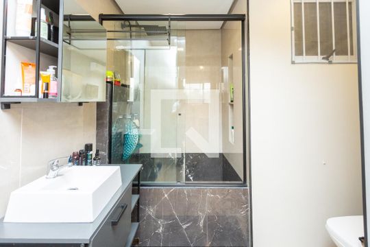 Banheiro da Suíte de apartamento à venda com 2 quartos, 94m² em Bela Vista, Porto Alegre