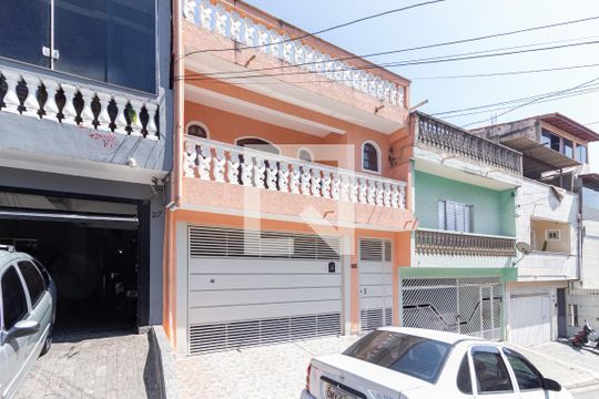 Fachada de casa à venda com 3 quartos, 169m² em Bandeiras, Osasco