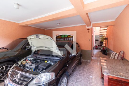 Garagem de casa à venda com 3 quartos, 169m² em Bandeiras, Osasco