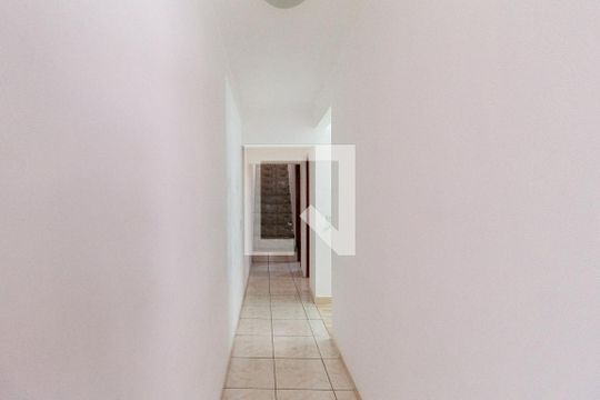 Corredor interno de casa à venda com 3 quartos, 169m² em Bandeiras, Osasco