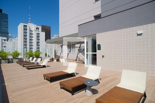 Área comum - Piscina de kitnet/studio para alugar com 1 quarto, 42m² em Bela Vista, São Paulo