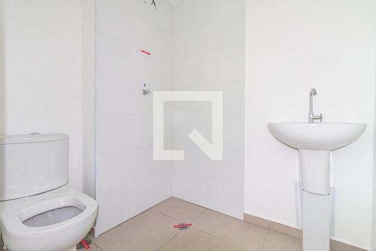 Banheiro de kitnet/studio à venda com 1 quarto, 25m² em Pinheiros, São Paulo