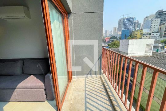 Varanda de kitnet/studio à venda com 1 quarto, 54m² em Jardim das Bandeiras, São Paulo