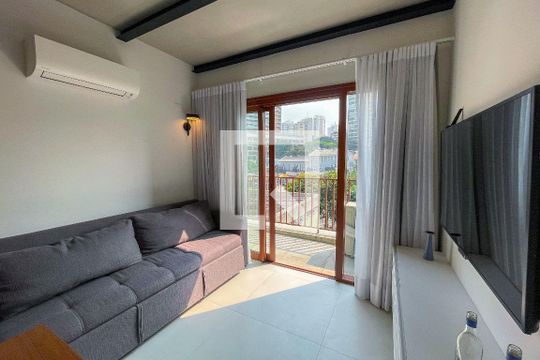 Sala de kitnet/studio à venda com 1 quarto, 54m² em Jardim das Bandeiras, São Paulo