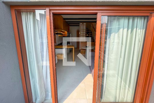 Varanda de kitnet/studio à venda com 1 quarto, 54m² em Jardim das Bandeiras, São Paulo
