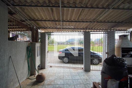 Sala - Vista de casa para alugar com 2 quartos, 54m² em Farrapos, Porto Alegre