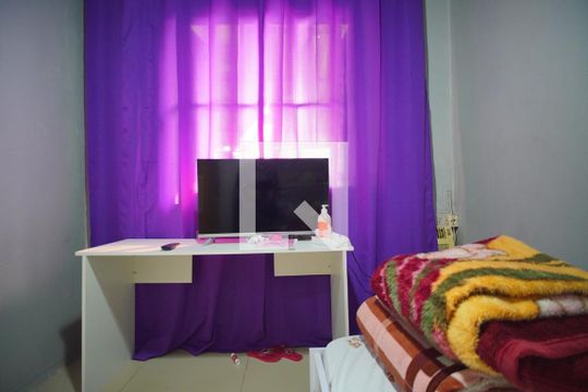 Quarto 2 de casa para alugar com 2 quartos, 54m² em Farrapos, Porto Alegre