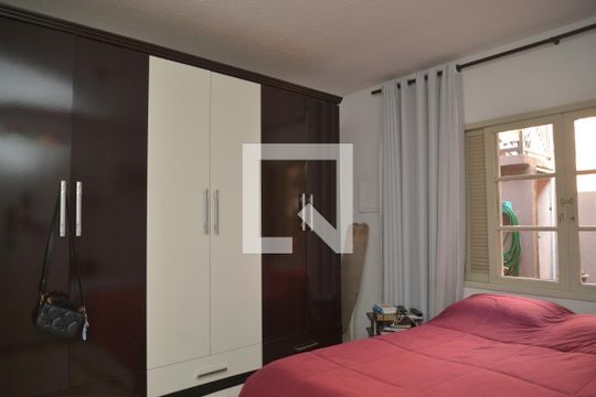 Quarto 1 de casa à venda com 4 quartos, 210m² em Vila Apiai, Santo André