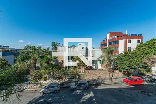 Casa para alugar com 5 quartos, 384m² em Barreiro, Belo Horizonte