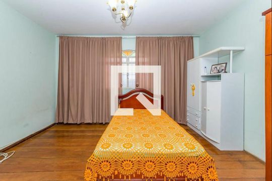 Casa para alugar com 5 quartos, 384m² em Barreiro, Belo Horizonte