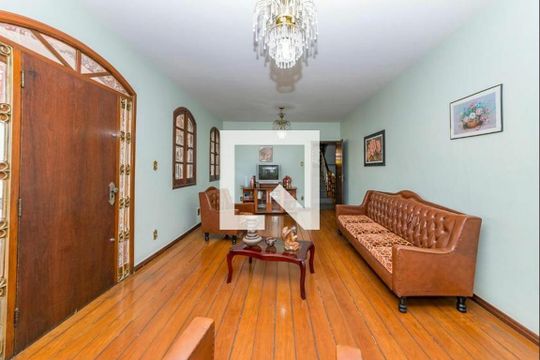 Casa para alugar com 5 quartos, 384m² em Barreiro, Belo Horizonte