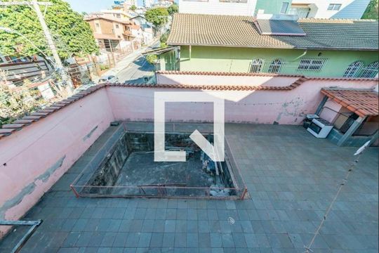 Casa para alugar com 5 quartos, 384m² em Barreiro, Belo Horizonte