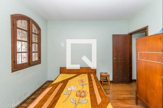 Casa para alugar com 5 quartos, 384m² em Barreiro, Belo Horizonte