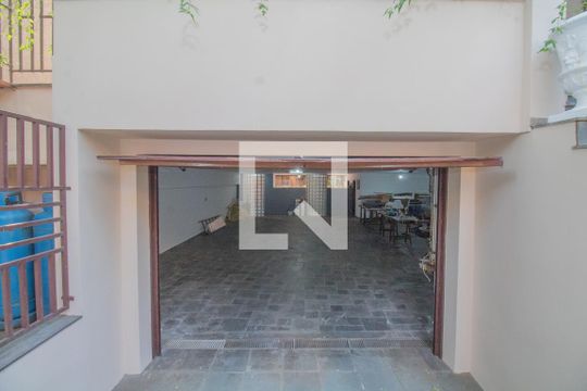 Garagem de casa à venda com 4 quartos, 434m² em Jardim Avelino, São Paulo